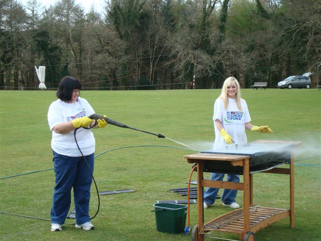 Natwest Staff get stuck in!